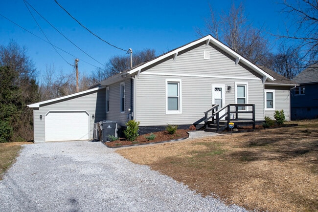 Building Photo - 2615 Belvedere Ave