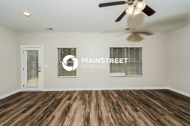 Photo - 3 Bedroom Pet-Friendly Home in ODENVILLE, AL with Main Street Renewal