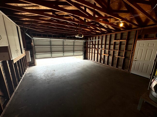 487 Larson Ct
