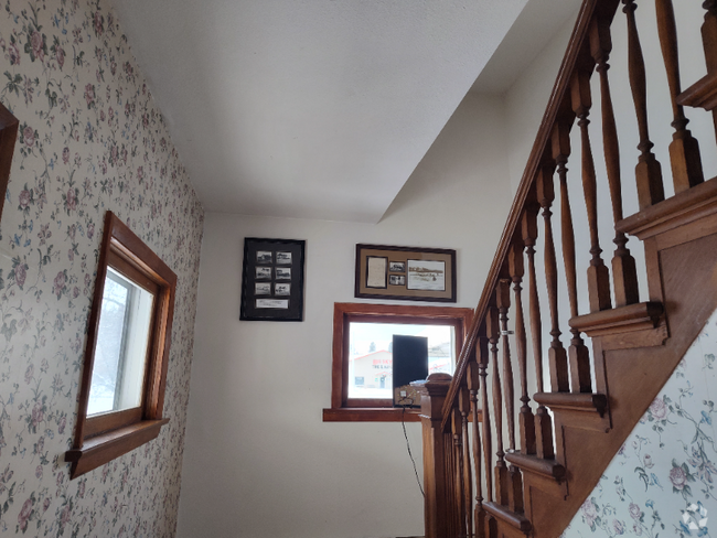 Building Photo - 484 US-93 Rental
