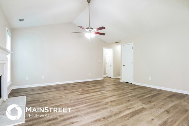 Photo - 205 Oak Hill Dr