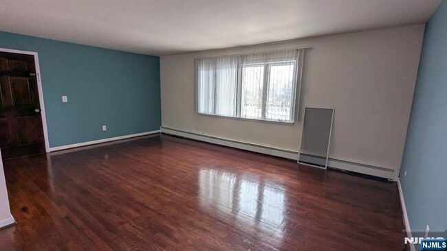 Photo - 95 Stefanic Ave