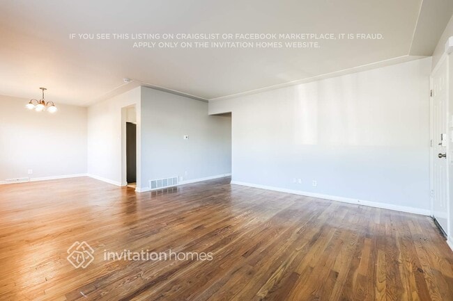 Photo - 2040 Ironton St