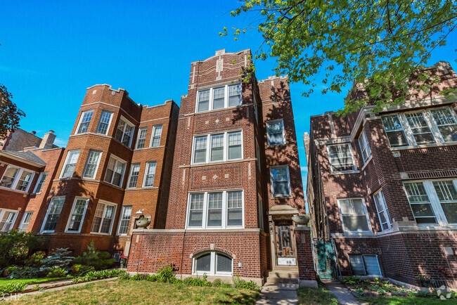 Building Photo - 6528 N Bosworth Ave Unit 1 Rental
