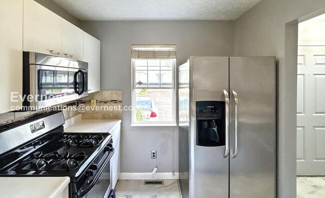 Photo - 199 Macandrews Way Unit 58B