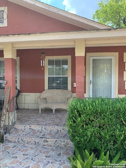 Photo - 1750 W Craig Pl