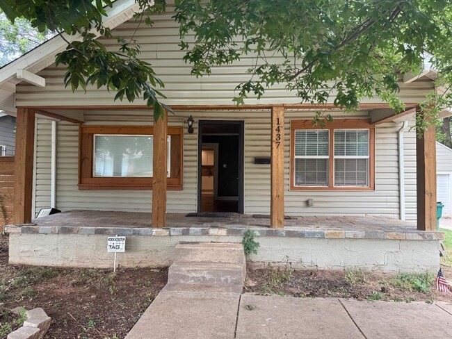 Photo - 1437 NE 33rd St