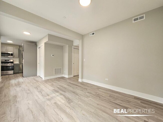 Photo - 2 bedroom in EVANSTON IL 60202 Unit W3