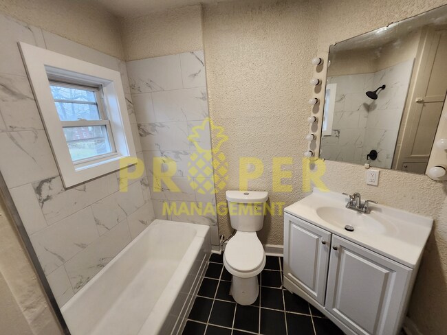 Photo - 237 Lexington Ave Unit Upper