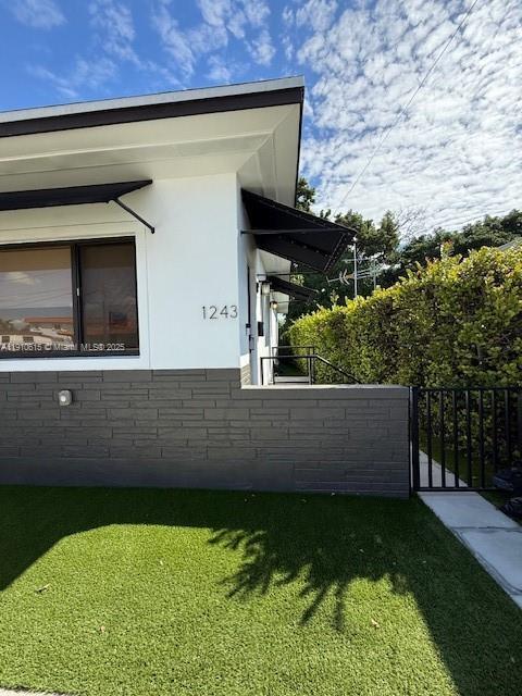 Building Photo - 1243 SW 30th Pl Unit .