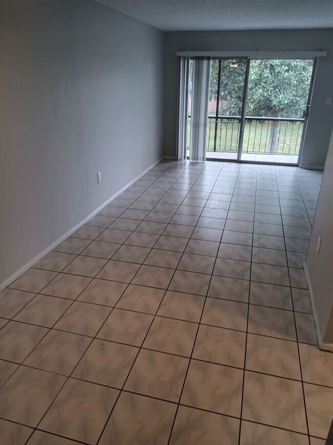 Photo - 1904 Honour Rd Unit 32