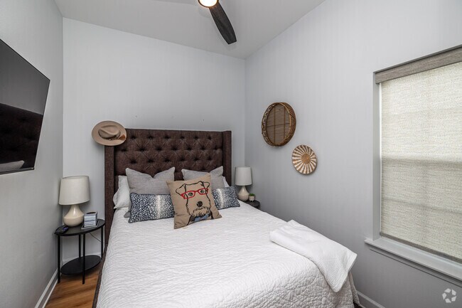 2BR, 2BA - 613SF - Primary Bedroom