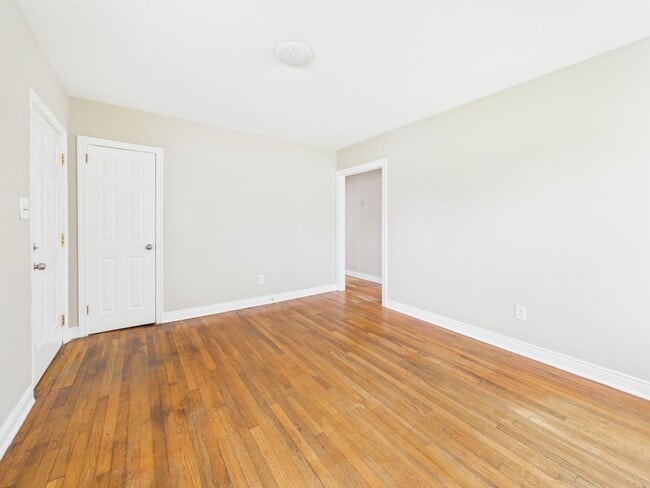 Photo - 2907 Creighton Rd