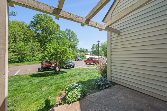 Photo - 20 Little Oak Ln