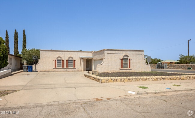 Building Photo - 3329 Running Deer Dr Rental