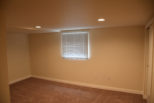 Photo - 8360 Wabash Ave S