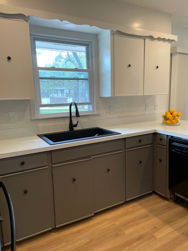 Photo - 7016 Antioch Rd