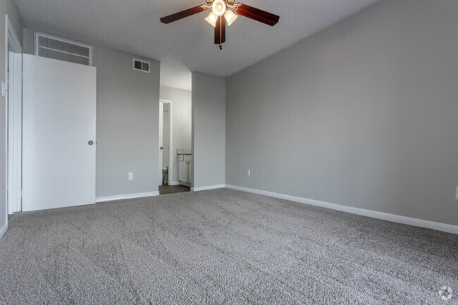 1 BR, 1 BA - 630 SF