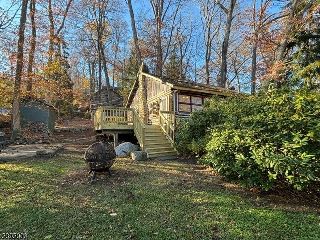 Building Photo - 251 Cupsaw Dr