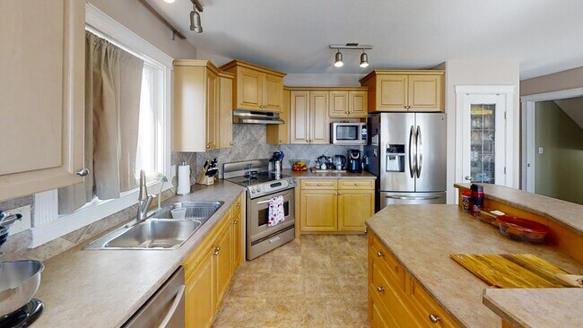 Photo - 9301 Lakeland Dr