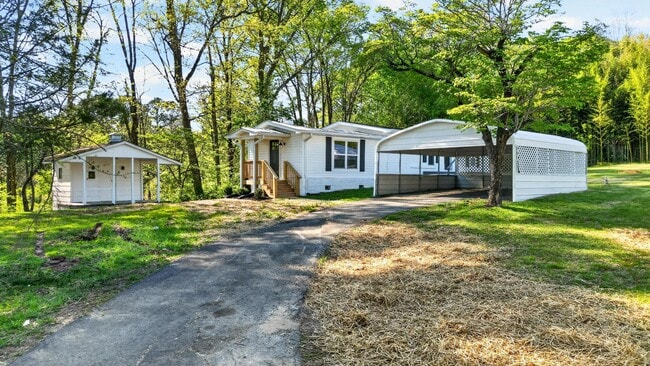 Photo - 155 Bradford Ln