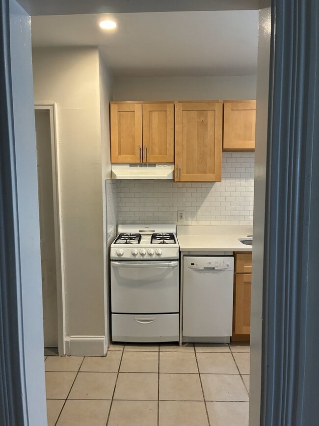 Photo - 32 Park Vale Ave Unit 3