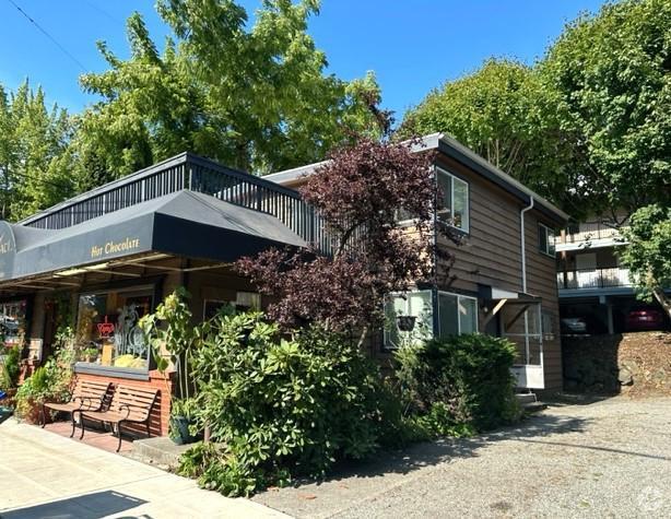 Building Photo - 2 bedroom in Seattle WA 98103 Rental