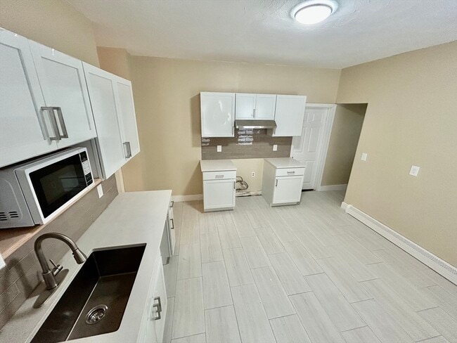Photo - 16 Dalrymple St Unit 3