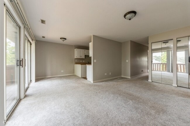 Photo - 302 Newport Ln