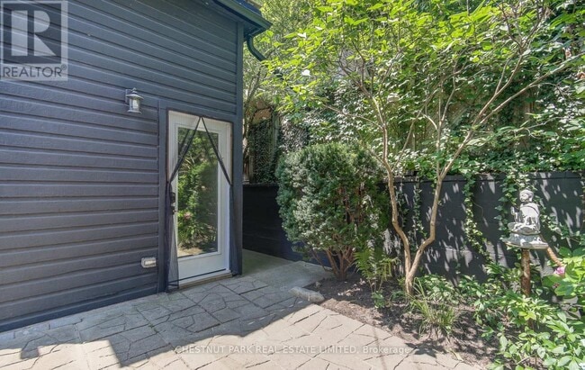 Photo - 95 Parkside Dr