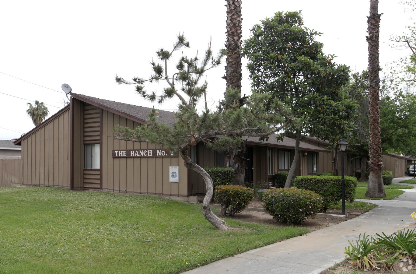 Ranch Apartments - Ranch Apartments