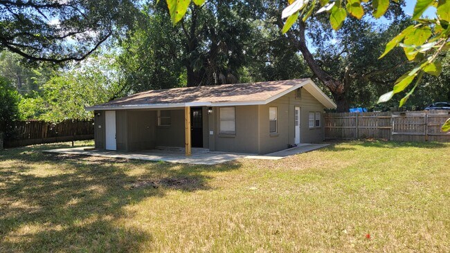 Photo - 12 Concordia Blvd