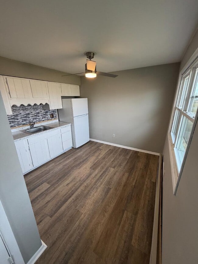 Building Photo - 510 3rd St