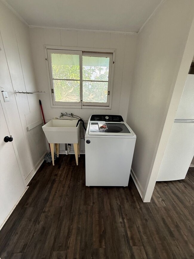 Photo - For Rent – 2BR / 1BA Home with Stunning Kahala Mountain View