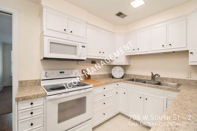 Photo - 708 W South St Unit 2