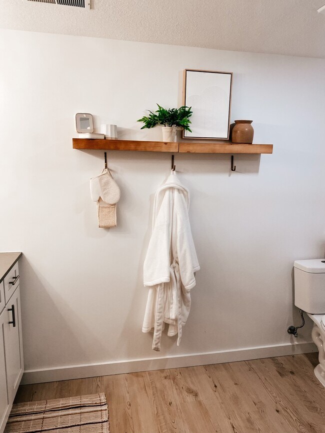 Bathroom model 1 - Yugo Champaign South 3rd Lofts