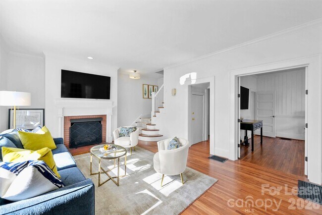 Photo - 2023 Greenway Ave