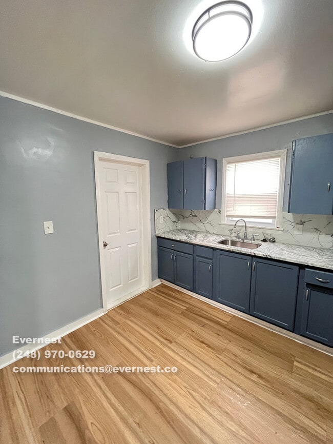 Photo - 8640 Chalmers Ave