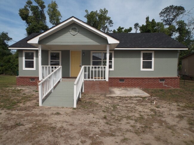 Building Photo - 808 Penny Pl