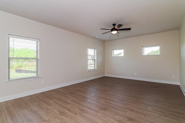 225 Cantrell Dr