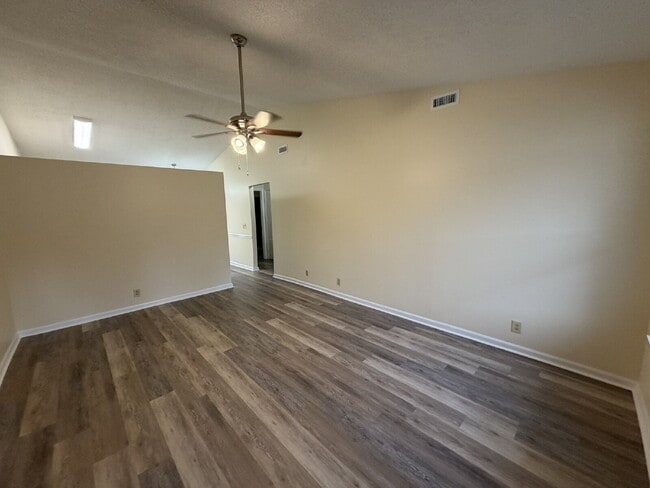 Photo - Condo For Rent Unit 110