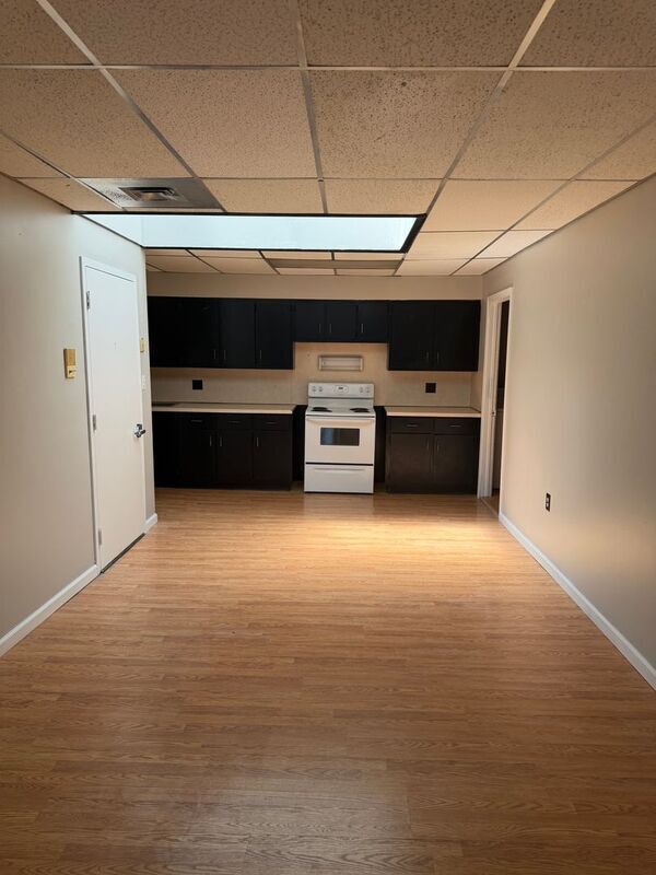 Building Photo - 1820 Sanderson Ave
