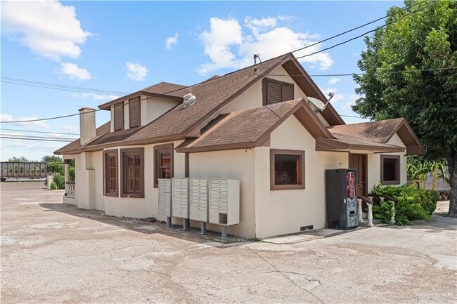 Building Photo - 14 W Business 83 Unit 61