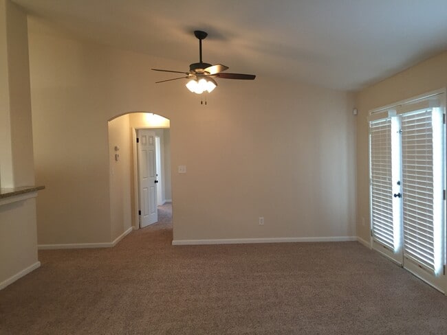Photo - Beautiful 3 Bed 2 Bath in Riverlakes Community - Northwest Bakersfield- $2,450 Rent