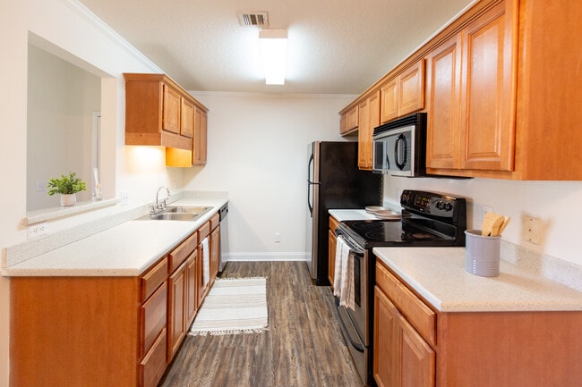 Rosewood at Aiken - Rosewood at Aiken Apartments