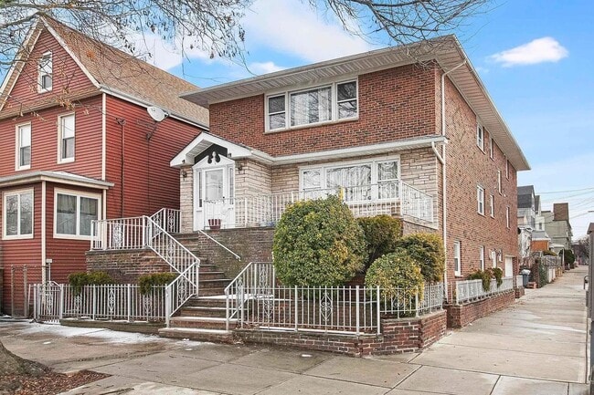 Building Photo - 588 Avenue A Unit 2
