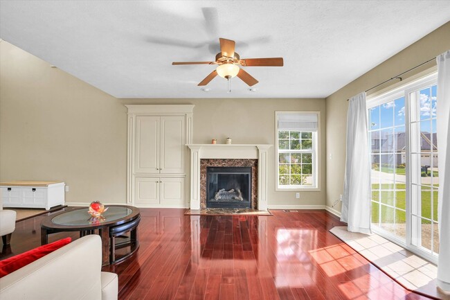 Photo - Updated 3 Bedroom Townhome in SW Champaign - Available 06/01/2026