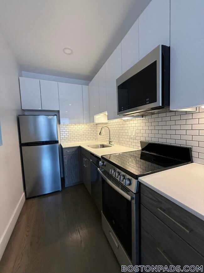 11 Peterborough St Unit 20