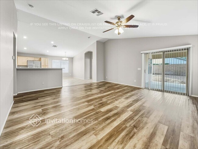 Photo - 12506 W Lincoln St