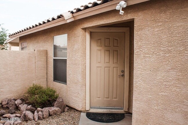 Photo - 1091 W Kingbird Dr